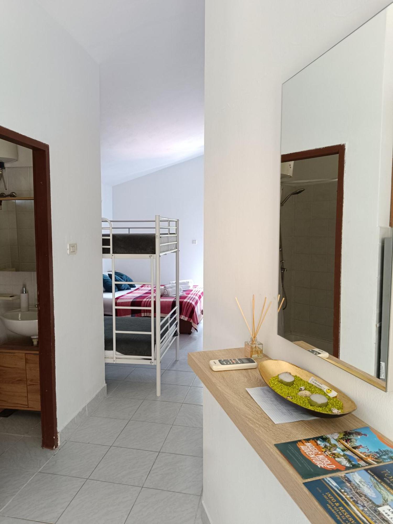 Studio Apartmani Tucic Celina Eksteriør billede
